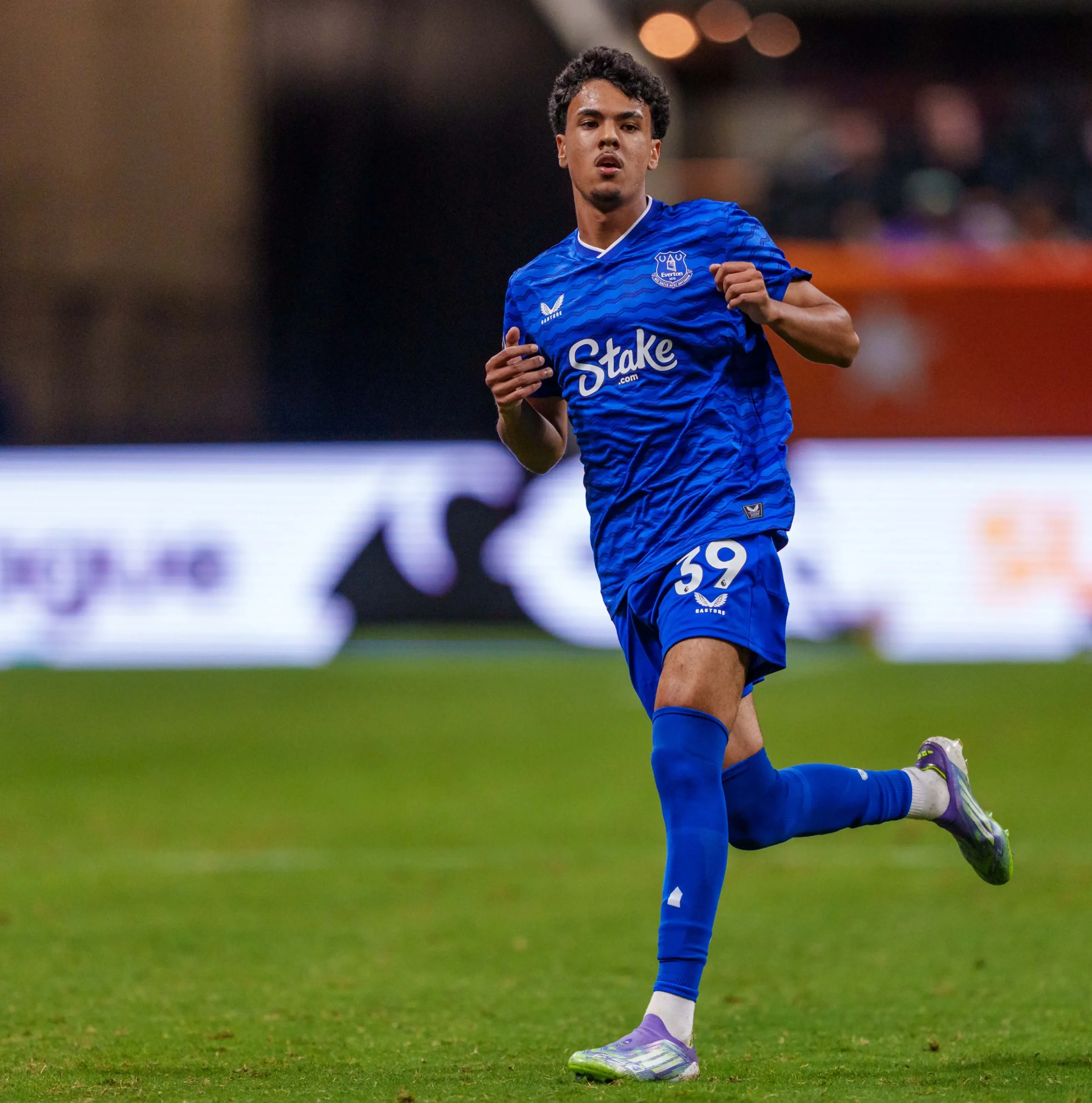 El Málaga detrás de Adam Anzou